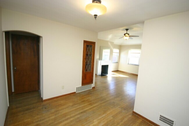 Vaulted Ceiling W Ceiling Fan