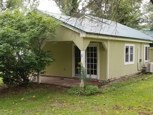 87 Cone Rd unit 3, Manchester Center, VT 05255 - photo 2