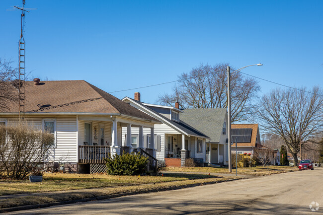 The median home sale price in Lincoln is about $130,000.
