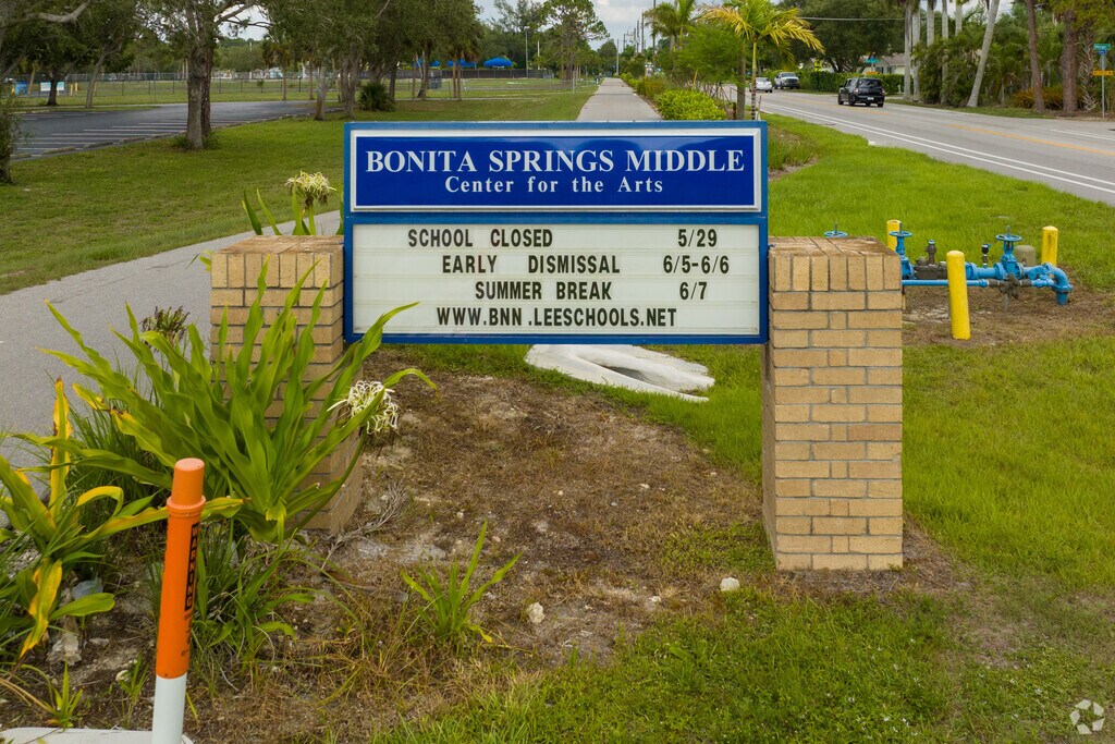Bonita Springs Middle Center For The Arts ranks 5 out of 10 making it fall on average ranges.