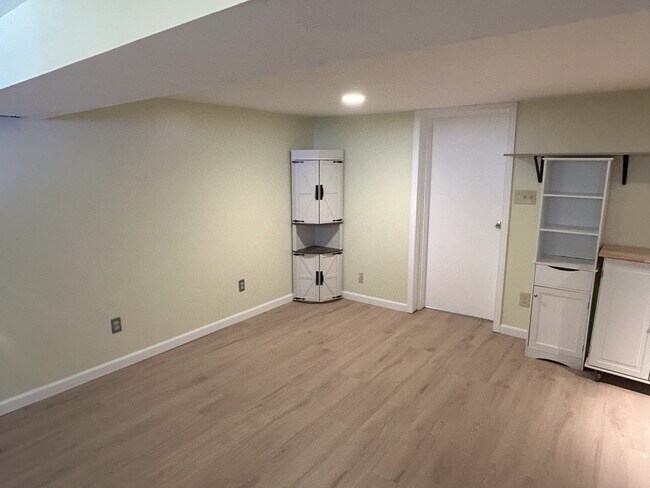 1727 N Rosa Parks Way, Portland, OR 97217 - photo 4