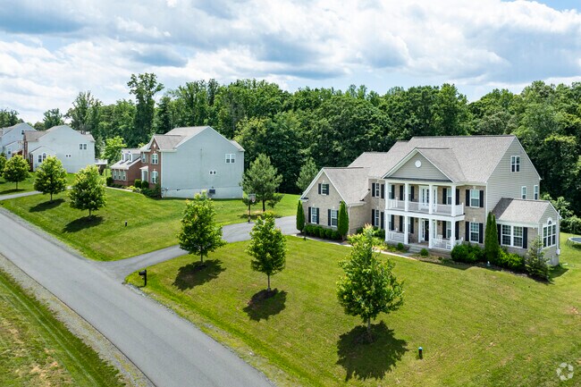 Large single family homes on a blanket of grass can be found throughout Signal Hill.