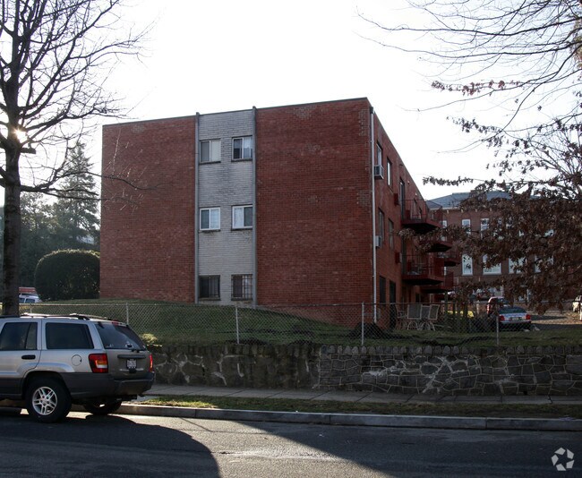 4040 8th St NW, Washington, DC 20011 - photo 2