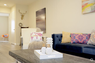 538 S Manhattan Place, Los Angeles, CA 90020