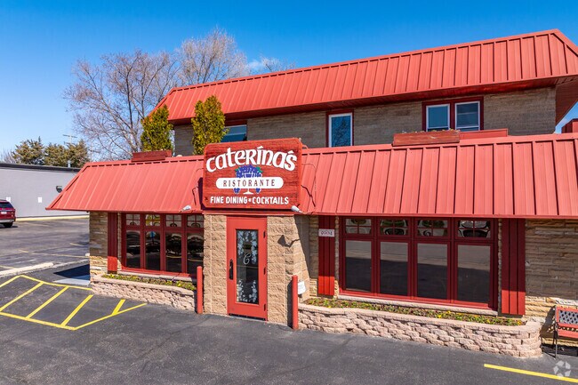 Caterina's is a fine dinning Italian restaurant in Brosen Manor.