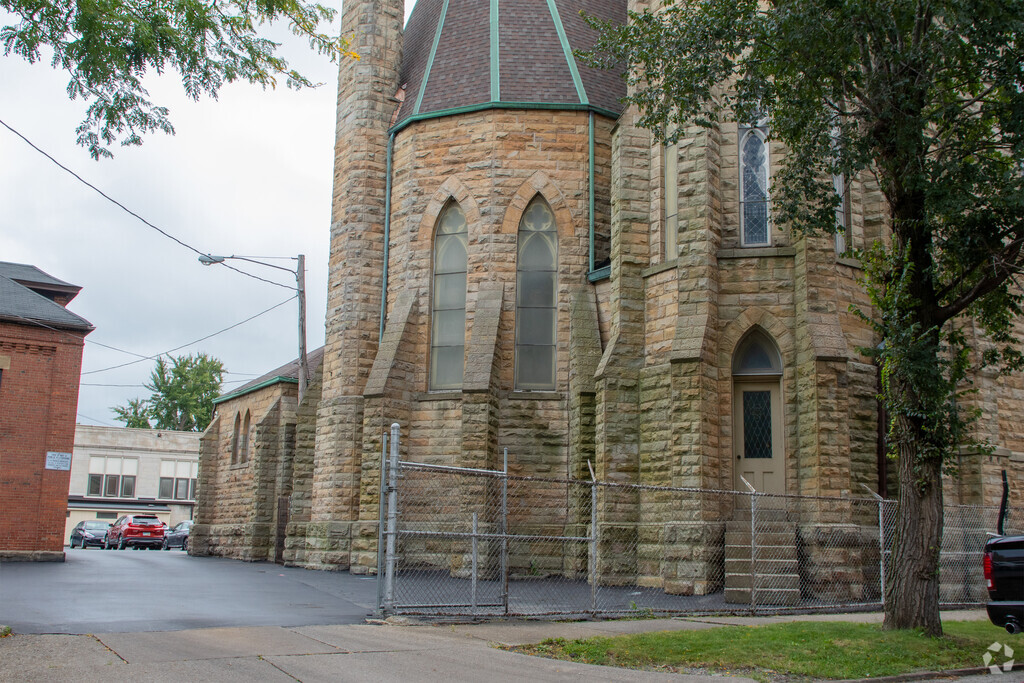 Immaculate Conception School provides private education in the neighborhood of 
Goodrich