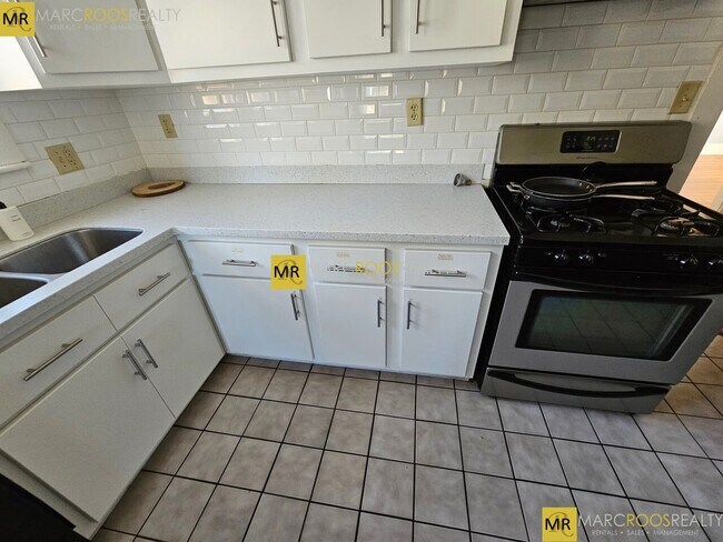 16 Priscilla Rd unit 2, Brighton, MA 02135 - photo 4