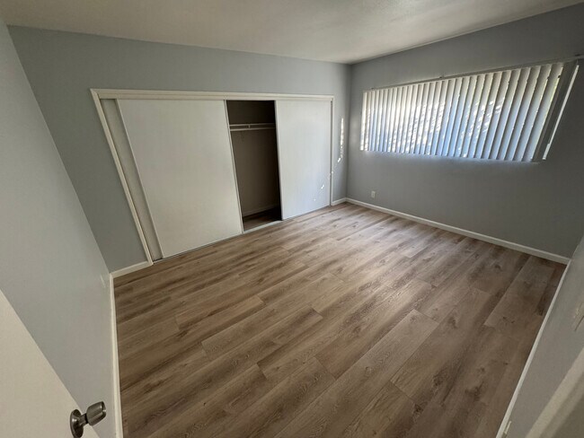 Haskell Apartments, Van Nuys, CA 91406 - photo 6