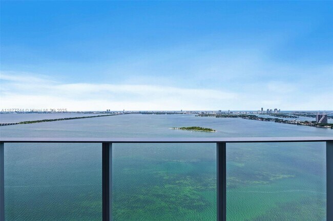 Aria Reserve - Aria Reserve Miami unit 3403, Miami, FL 33137 - photo 3