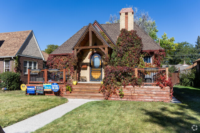 Single-story Tudor brick homes are common in Moore Haven Heights.