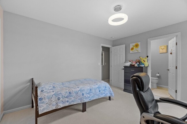 58 Andrew St, Manchester, NH 03104 - photo 7