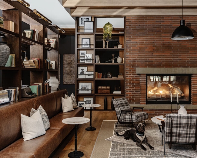 J.COOPERS ROW, Washington, DC 20003 - photo 4