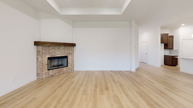 629 Mooney Dr, Saginaw, TX 76179 - photo 2