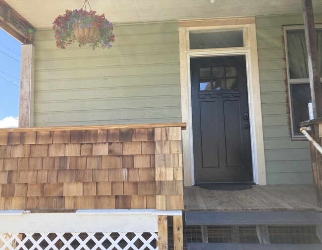 215-1/2 N Emmett, Butte, MT 59701 - photo 2