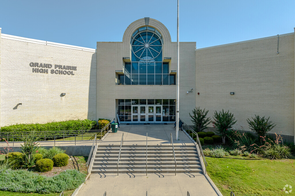 Grand Prairie High School, Rankings & Reviews - Homes.com