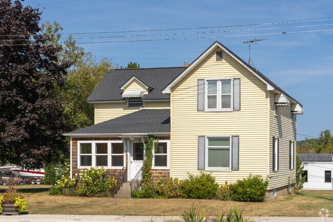 Owners take great pride in their homes in Lake Leelanau.