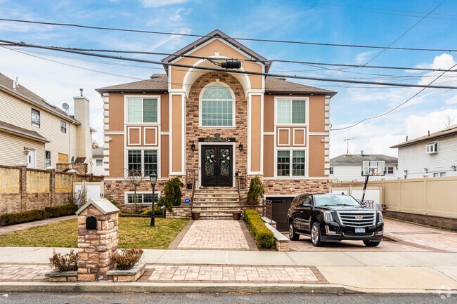 Most properties in Woodrow are newer, built to support growing interest in the area.