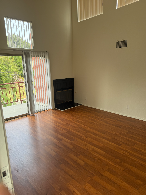 6825 Haskell Ave Unit 311, Los Angeles, CA 91406