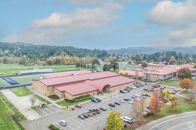 Cottage Grove High School has a new campus but does not have great ratings.