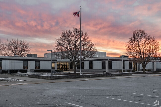 Jefferson Middle School is a public school in Fort Wayne popular among parents and students.