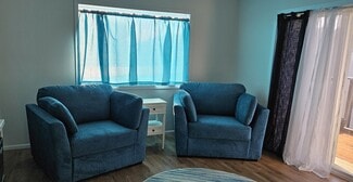 960 NE Commercial St, Waldport, OR 97394