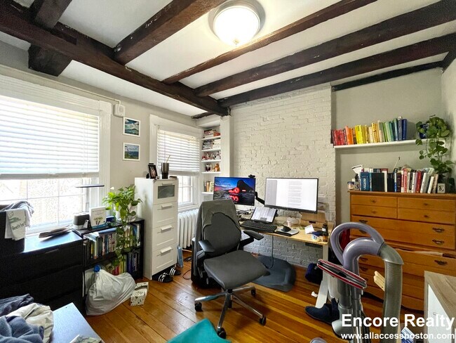 2 Champney Place unit 1 - 3, Boston, MA 02114 - photo 3