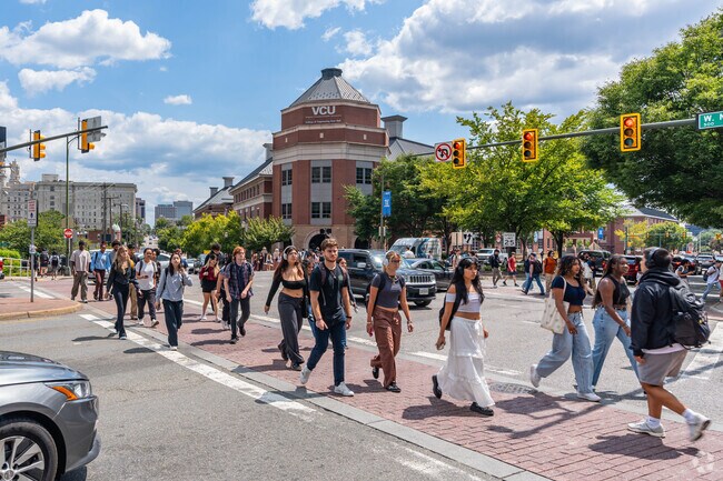 Carver buzzes with VCU students moving about.