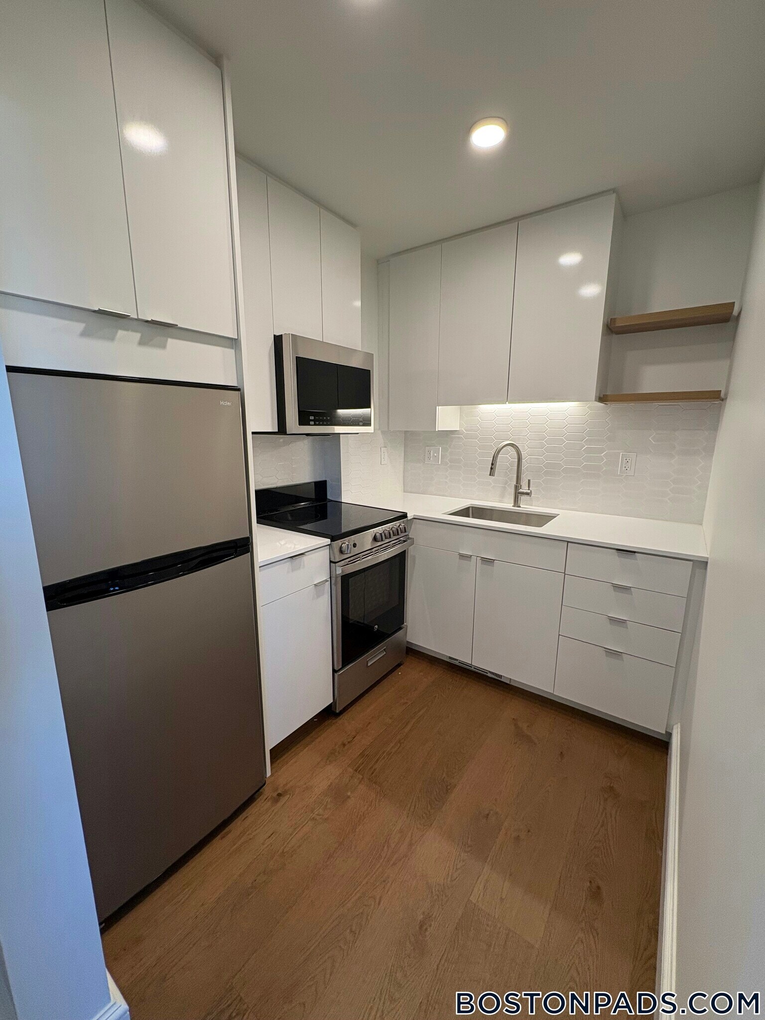 1200 Massachusetts Ave unit 516, Cambridge, MA 02138 - photo 1