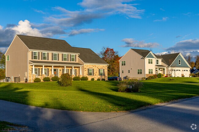 Neighbors are nearby but not too close with the large plots in Halfmoon.