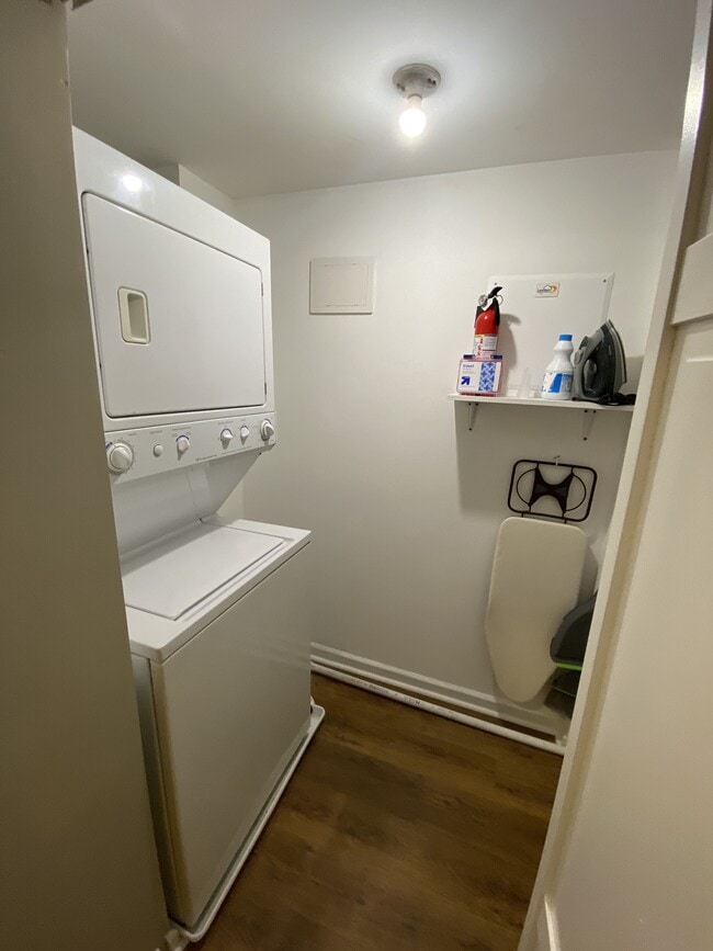 913 W Belden Ave unit G, Chicago, IL 60614 - photo 6