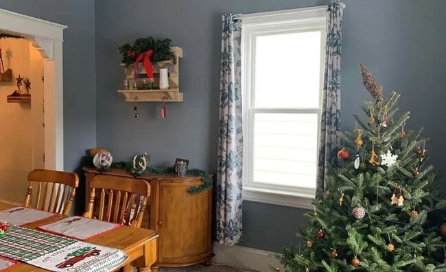 242 S Walnut St, Slatington, PA 18080 - photo 5