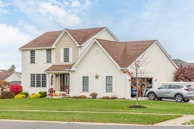 Craftsman-style new construction home in an up-and-coming neighborhood in Hamburg, NY.