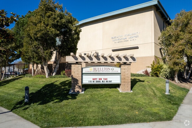 Jonata Middle School has agreat sports amenities.