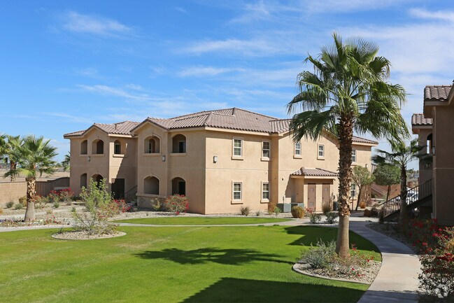 Miraflores Apartments, El Centro, CA 92243 - photo 5