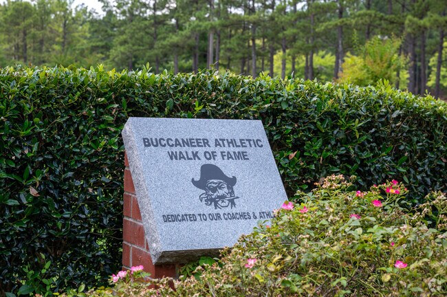 Simmons Middle School mascot is the Buccaneer.