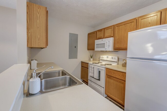 Interior_8360 Willow Run B4.jpg