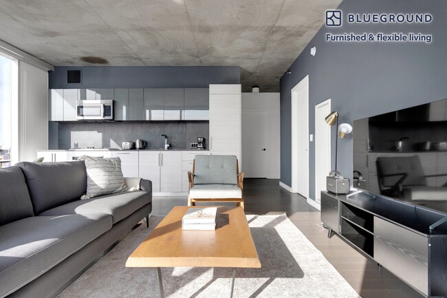 625 W Division St unit FL5-ID580, Chicago, IL 60610 - photo 3