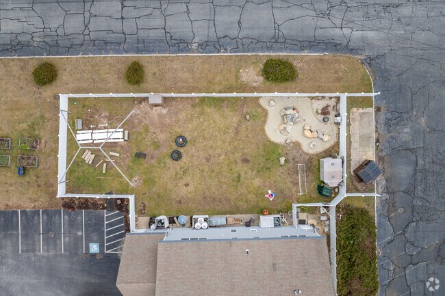The student population of The Children's Tree Montessori School is 22.