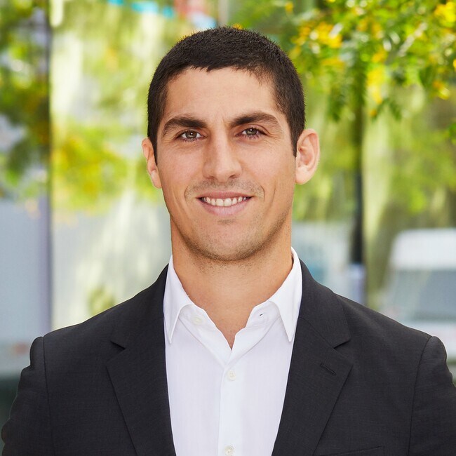 Agent Photo