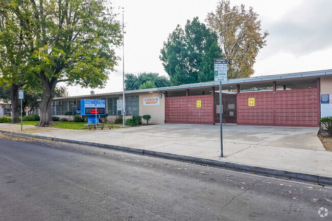 Bassett Street Elementary, Rankings & Reviews - Homes.com