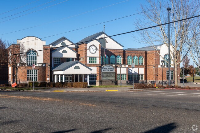 Jefferson Middle School's architecture style pulls from the homes of Felida-Starrcrest.