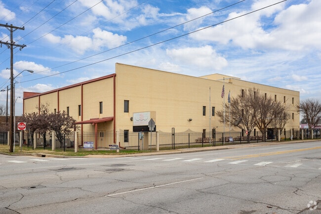 Teachers at Dove Science Academy HS OKC encourage students to succeed.