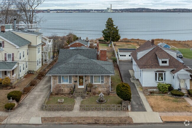 You can find cottages facing the water in West Haven neighborhoods such as West Shore.