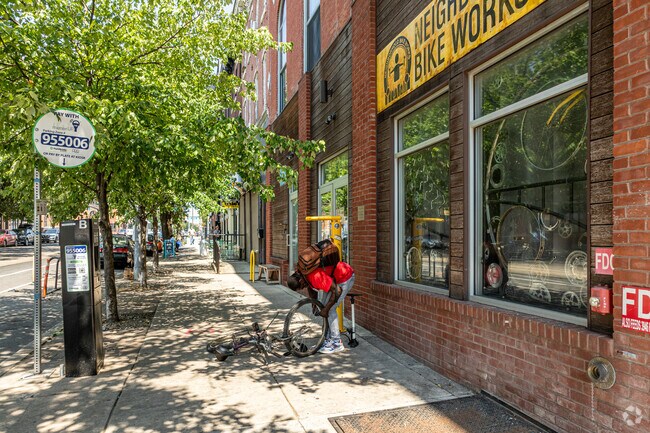 A friendly bike shop supplies a self-service bike repair along Lancaster Ave in West Powelton.