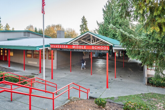 Sylvester Middle School offers Five Corners students STEM and conservation courses.