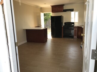 1732 W 104th St, Los Angeles, CA 90047