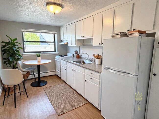 48A Harvard Ave unit 3, Brookline, MA 02446 - photo 3