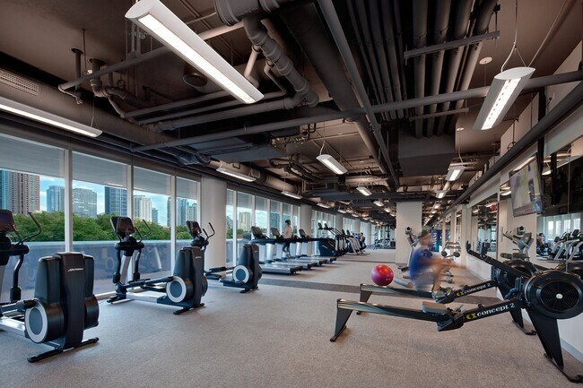 1000 South Clark, Chicago, IL 60605 - photo 7