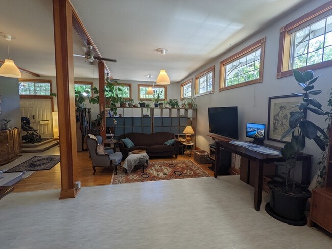 939 SE 35th Ave, Portland, OR 97214 - photo 3