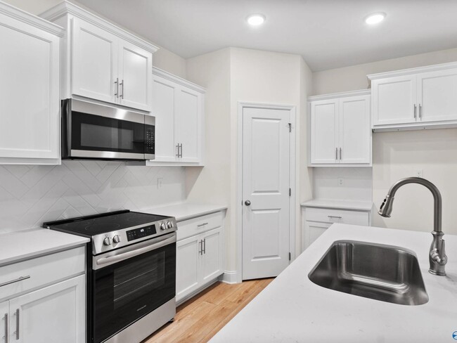 2657 Ajs Arbor Dr NW, Huntsville, AL 35810 - photo 2